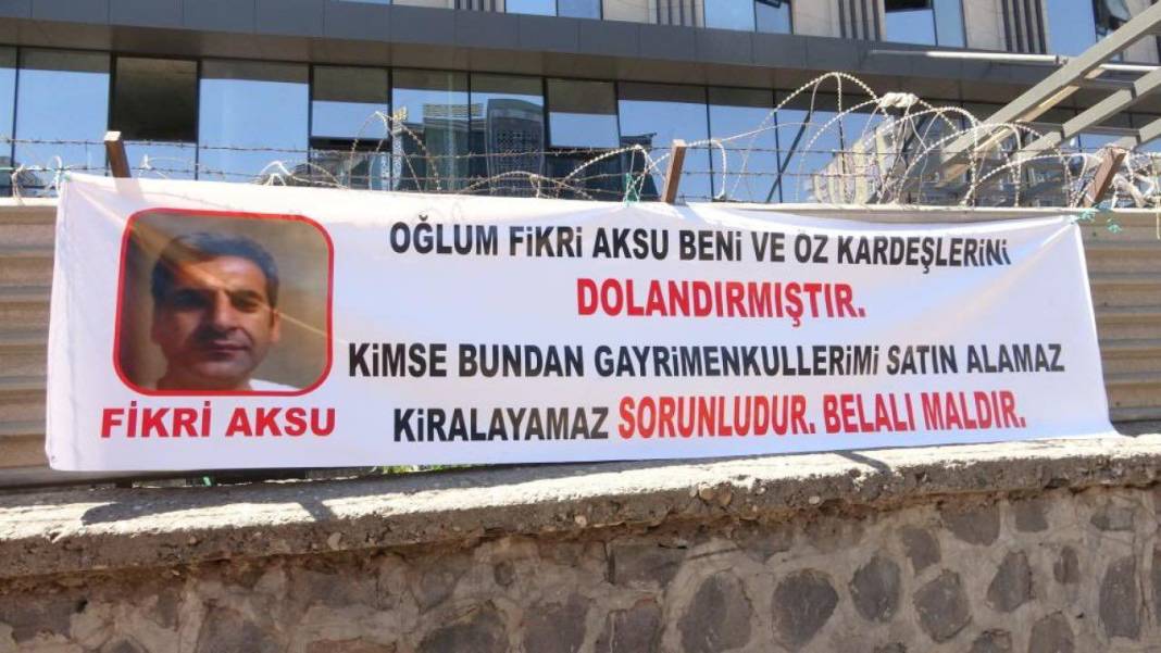 Şehrin göbeğine bu pankartı astı: Bu kadarı da olmaz dedirtti 1